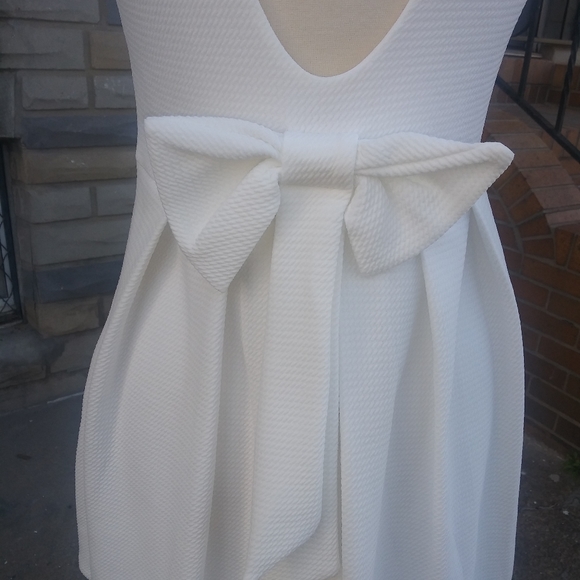 Francescas | Pleated Bow Dress w/ Bling & Pearls - Picture 5 of 8